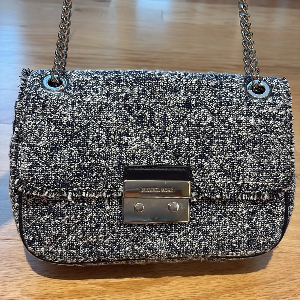 Michael Kors Sloan Large Admiral Tweed Shoulder Bag Navy Blue silver chevron - Picture 9 of 16